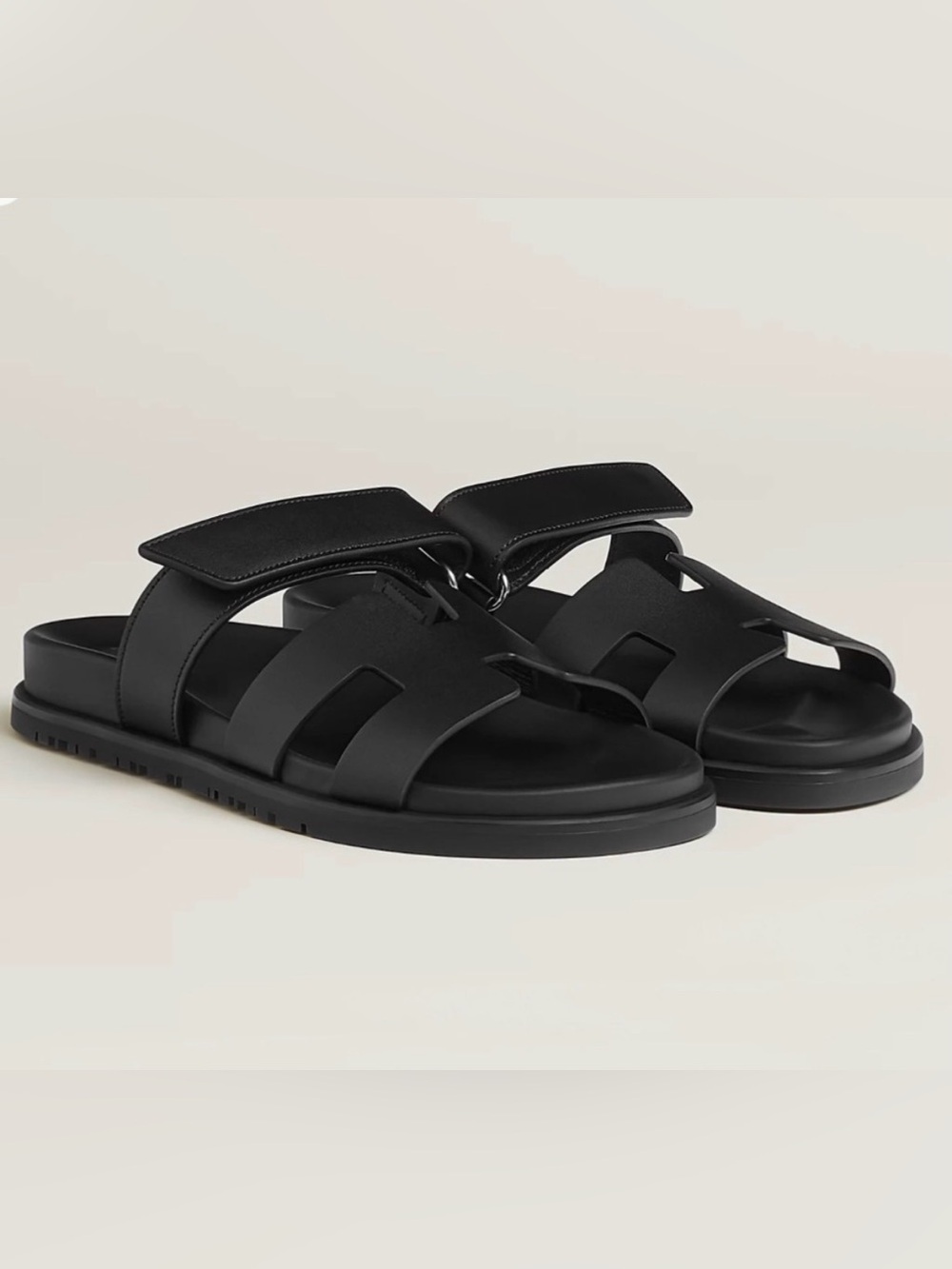 HERMES Chypre Sandal in Black